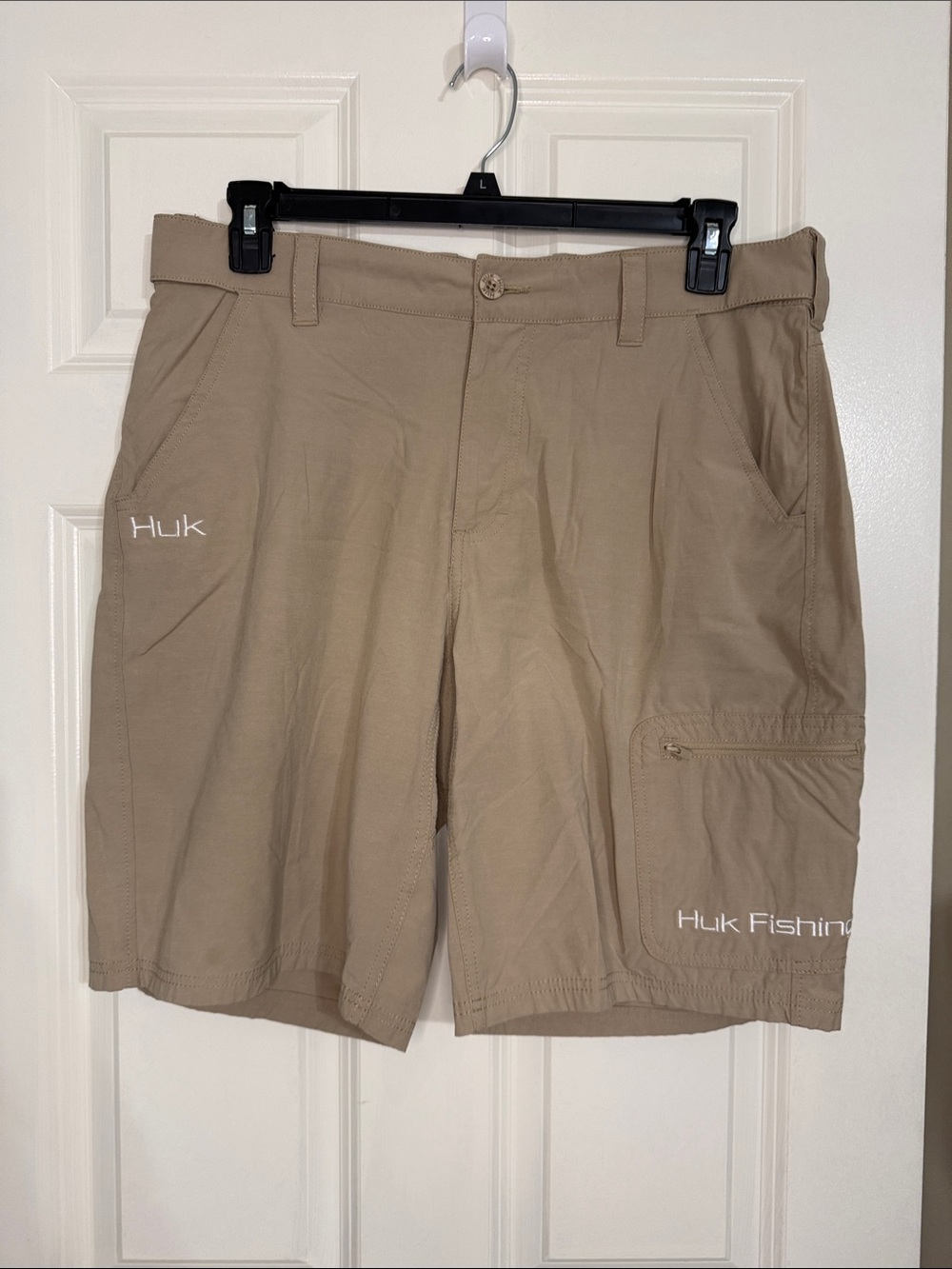 Huk Men’s Tan Fishing Hybrid Shorts